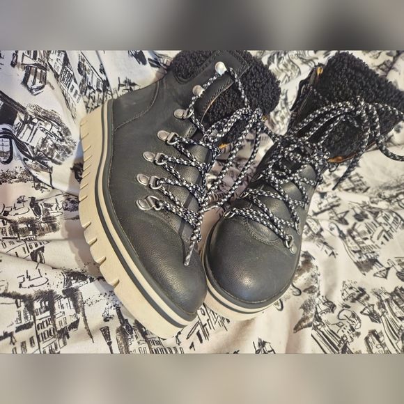 SUSINA Waterproof Sherpa lined Snow boots sz5.5 - Picture 3 of 16